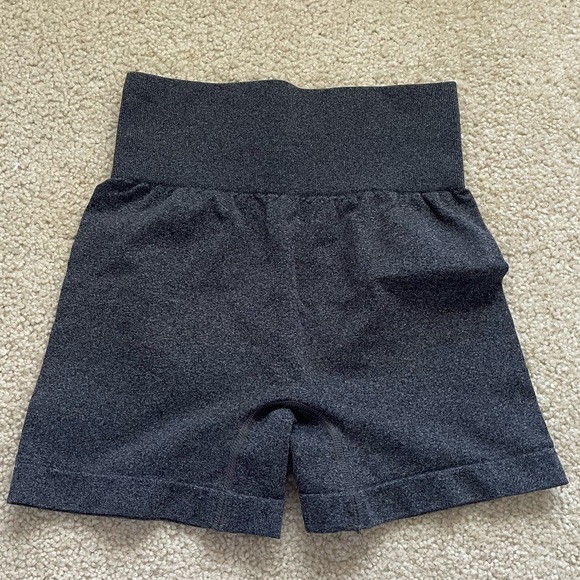 Seamless Workout Shorts - Picture 1 of 2